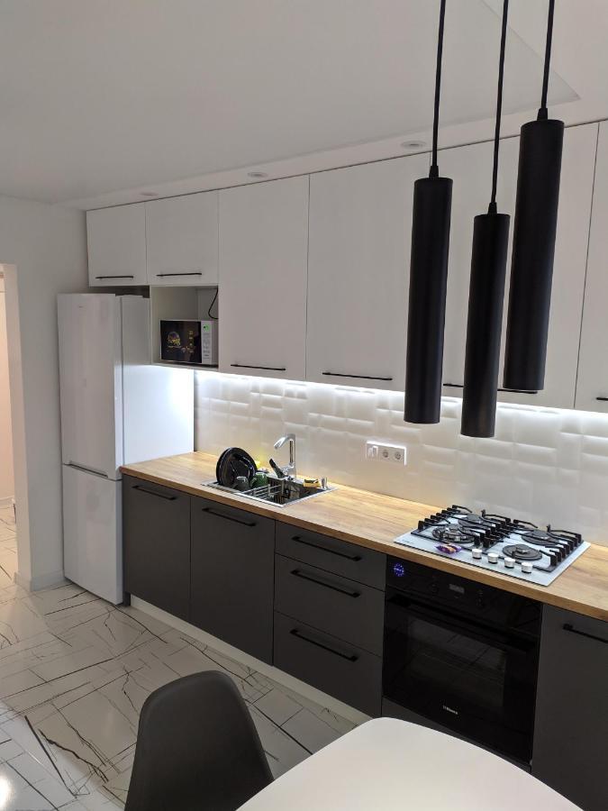 Cozy 75 apart in Center - 2х комнатная квартира в Центре Кропивницкого Кропивницкий Экстерьер фото